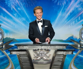 „Wir feiern ein silbernes Jubiläum der Freewinds im Kielwasser einer Ära, die alles Vorherige übertrifft. Vor nur 6 Monaten setzten wir das Goldene Zeitalter der Tech, Phase II, in Gang, und heute gehen mehr Scientologen als je zuvor über die Brücke zu spiritueller Freiheit hinauf. So ist es nicht anders als passend, dass wir uns auf der Freewinds zusammenfinden, dem letztendlichen Bestimmungsort eines jeden Scientologen. Und es ist umso passender angesichts der größeren humanitären Mission des Schiffes: eine Welt hervorzubringen, in der alle zu Ausblicken aufsteigen können, die man sich nie auch nur hätte vorstellen können.“ – David Miscavige, Vorstandsvorsitzender Religious Technology Center