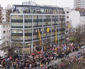 Am 13. Januar 2007 feierten Tausende Scientologen sowie Gäste von den Vereinten Nationen, der US-Botschaft und europäischer Nachrichtenorganisationen die Einweihung der Scientology Kirche Berlin.